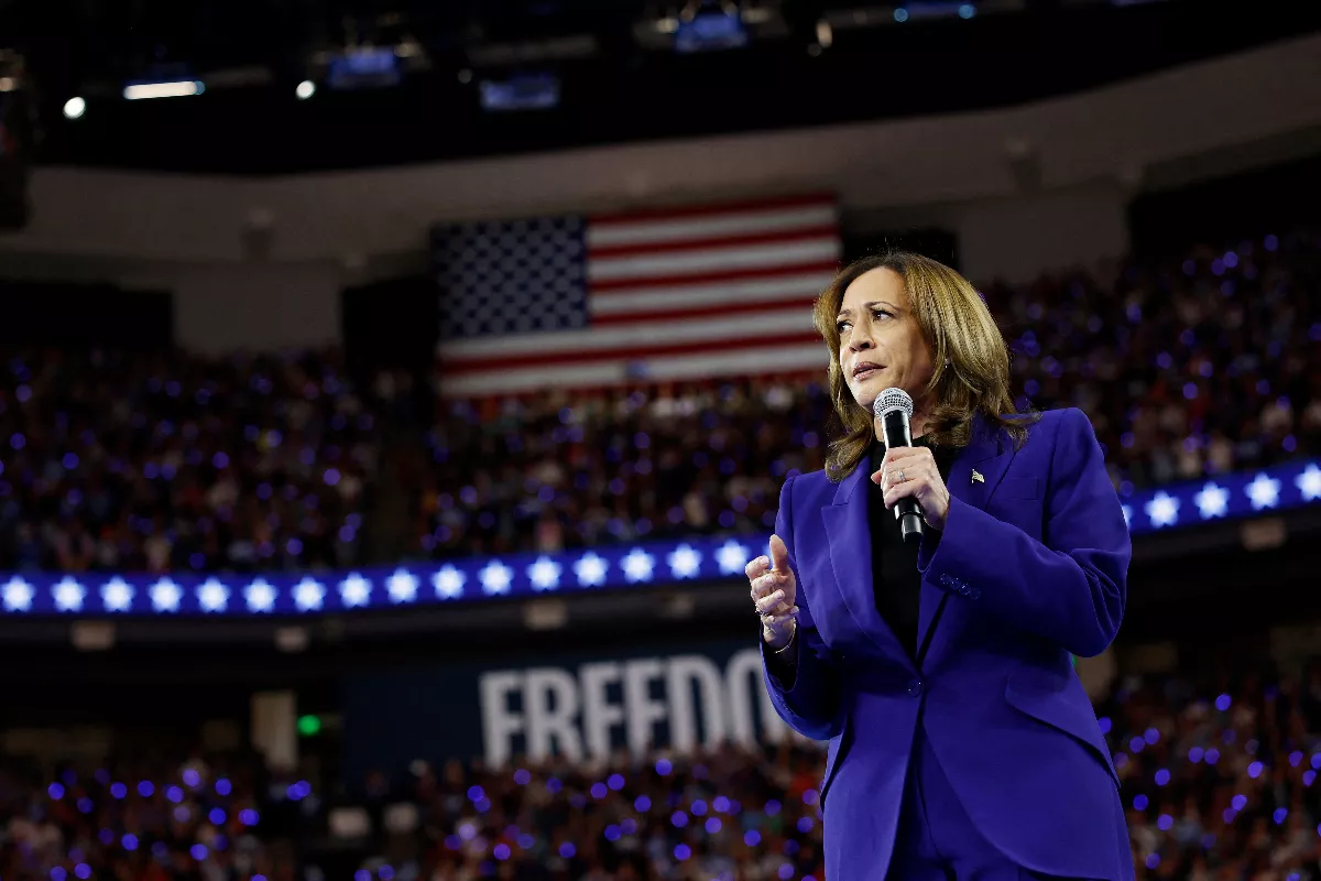 賀錦麗接棒參選4周募得近160億 選民熱情支持