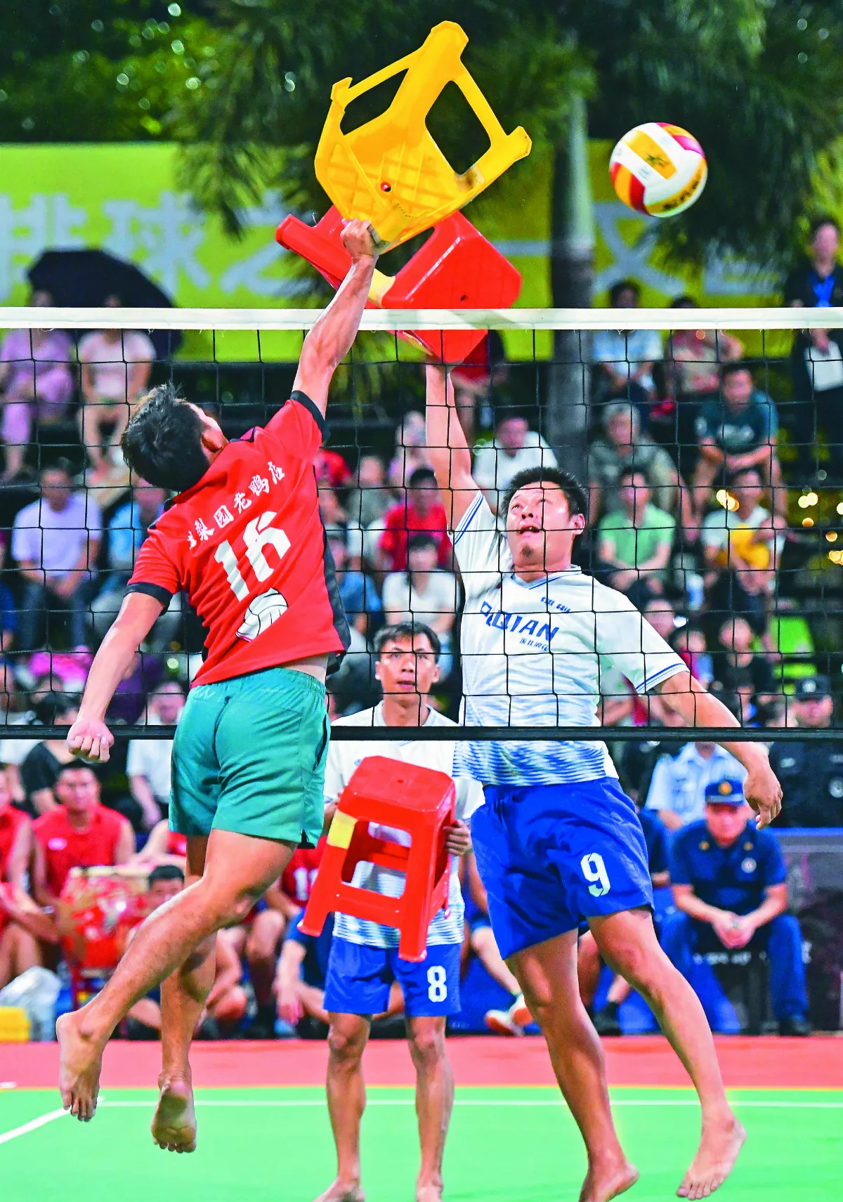 板凳遇上排球 海南村VA掀熱潮