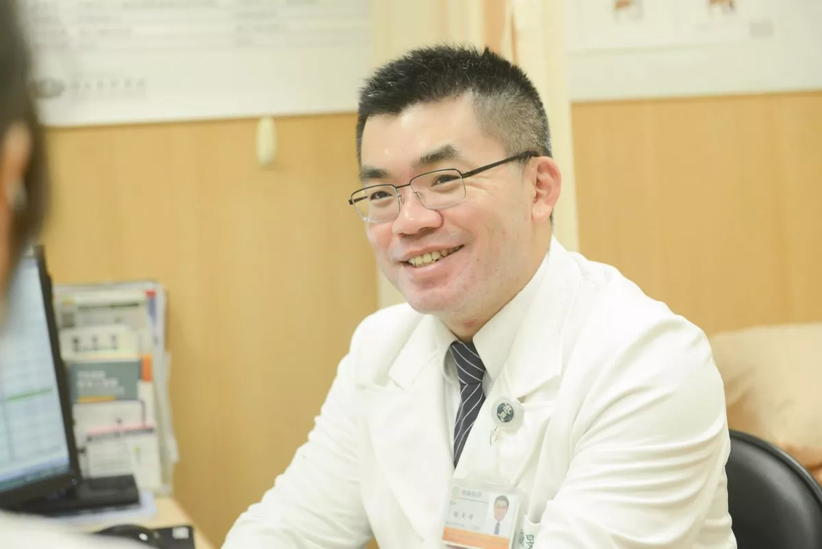 勤刷牙仍長期口臭 食道憩室惹的禍