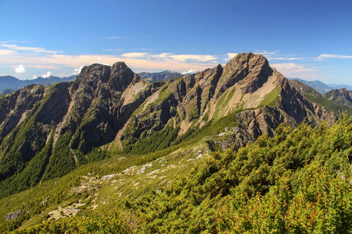 登玉山更便利  公園署建置「登山申請一站式服務網」