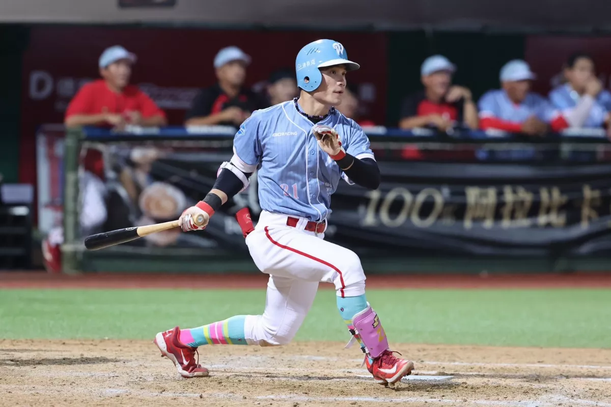 中職／李凱威單月第30安是再見安 龍超車獅