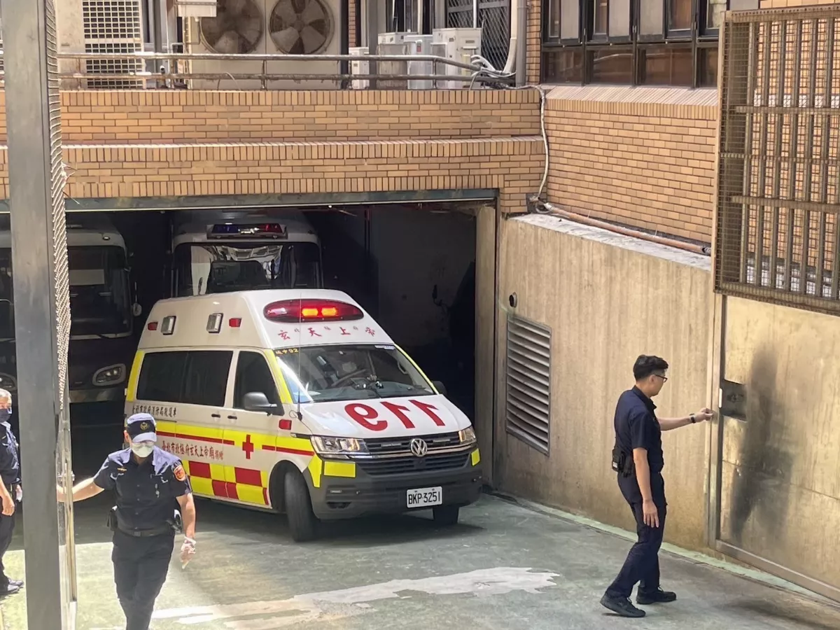 彭振聲閱卷期間身體不適 戒護就醫檢查中