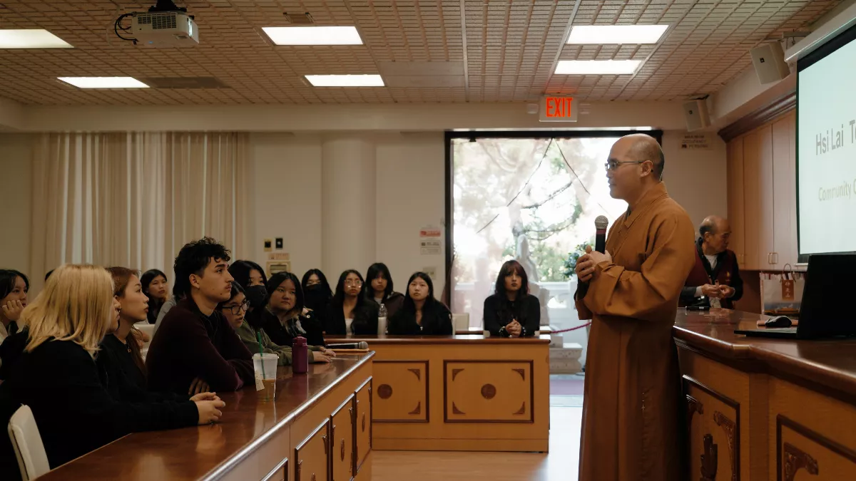 American High School Students Visit Hsi Lai Temple: Meditation Course Plants Seeds of Bodhi
