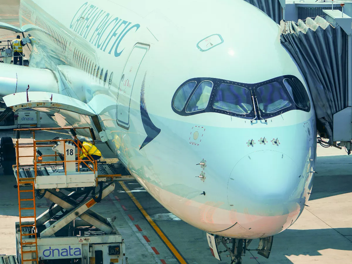 國泰A350客機引擎空中故障   目前全球首例