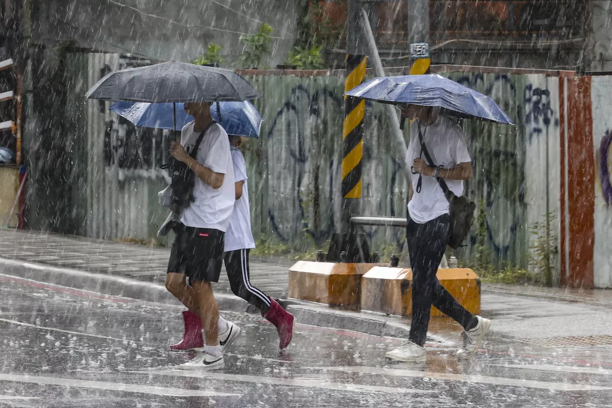 氣象署發布大雨特報 這些地區慎防劇烈降雨