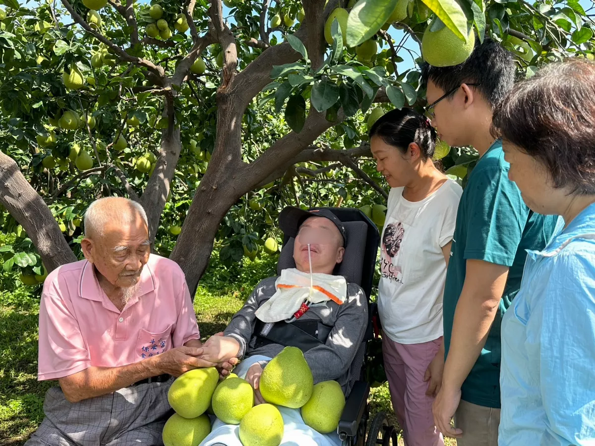 月圓「柚園」人團圓 創世安養讓愛圓滿