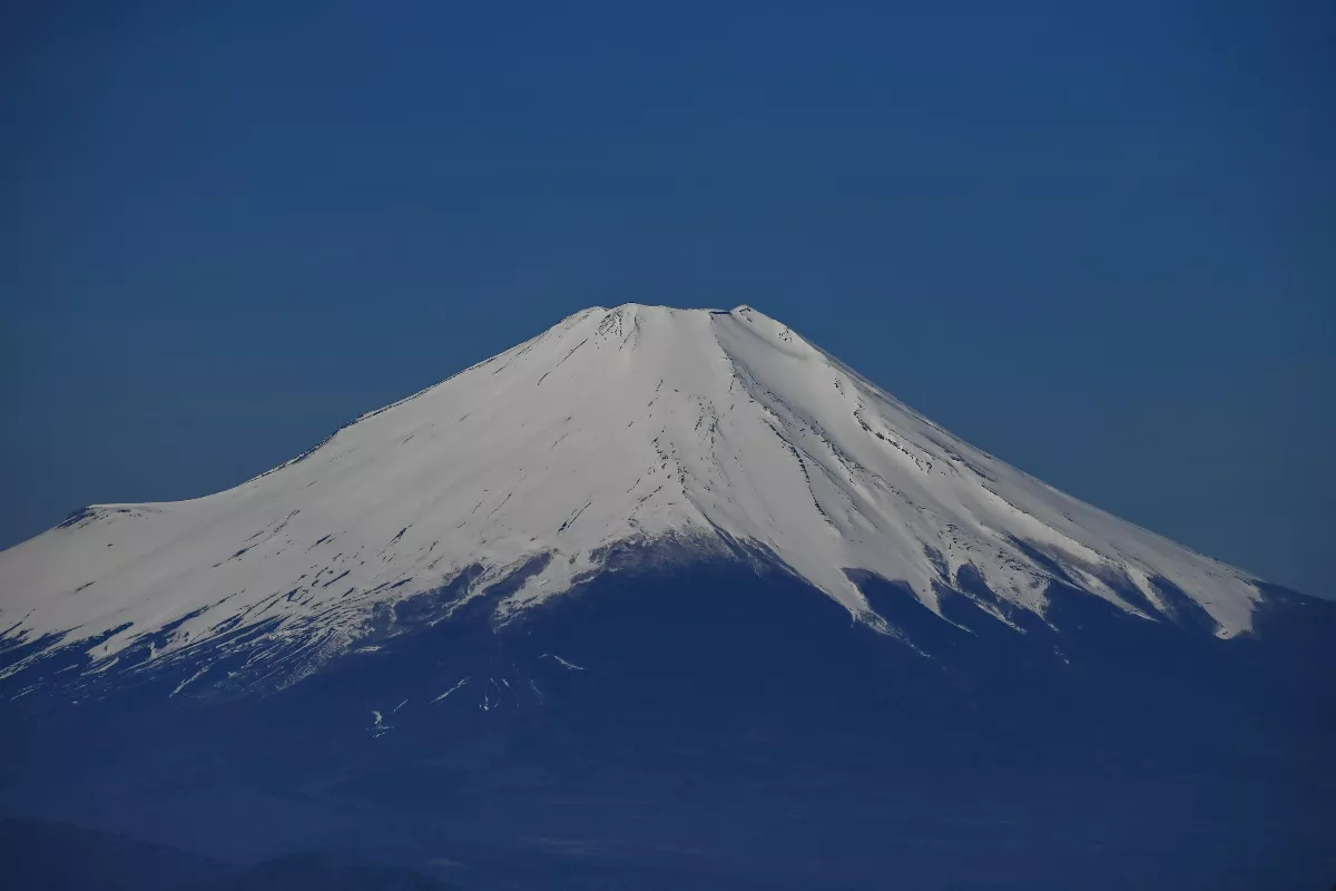 富士山今夏登山季結束 通宵攻頂因管制銳減92.6%