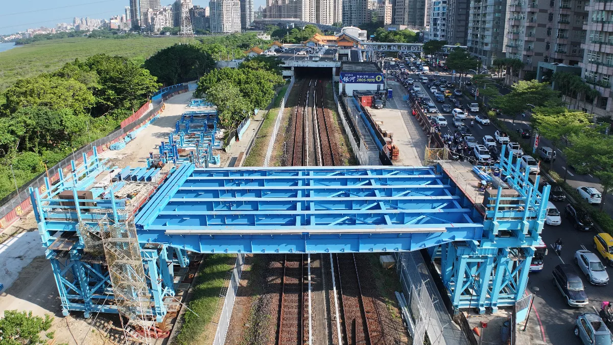 淡水塞車解方淡北道路   施工便橋主梁完成