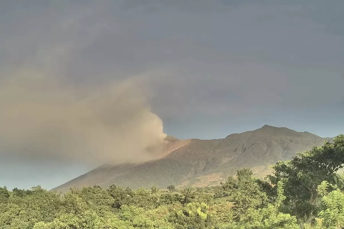 菲律賓坎拉翁火山騷動 當局下令2級警戒