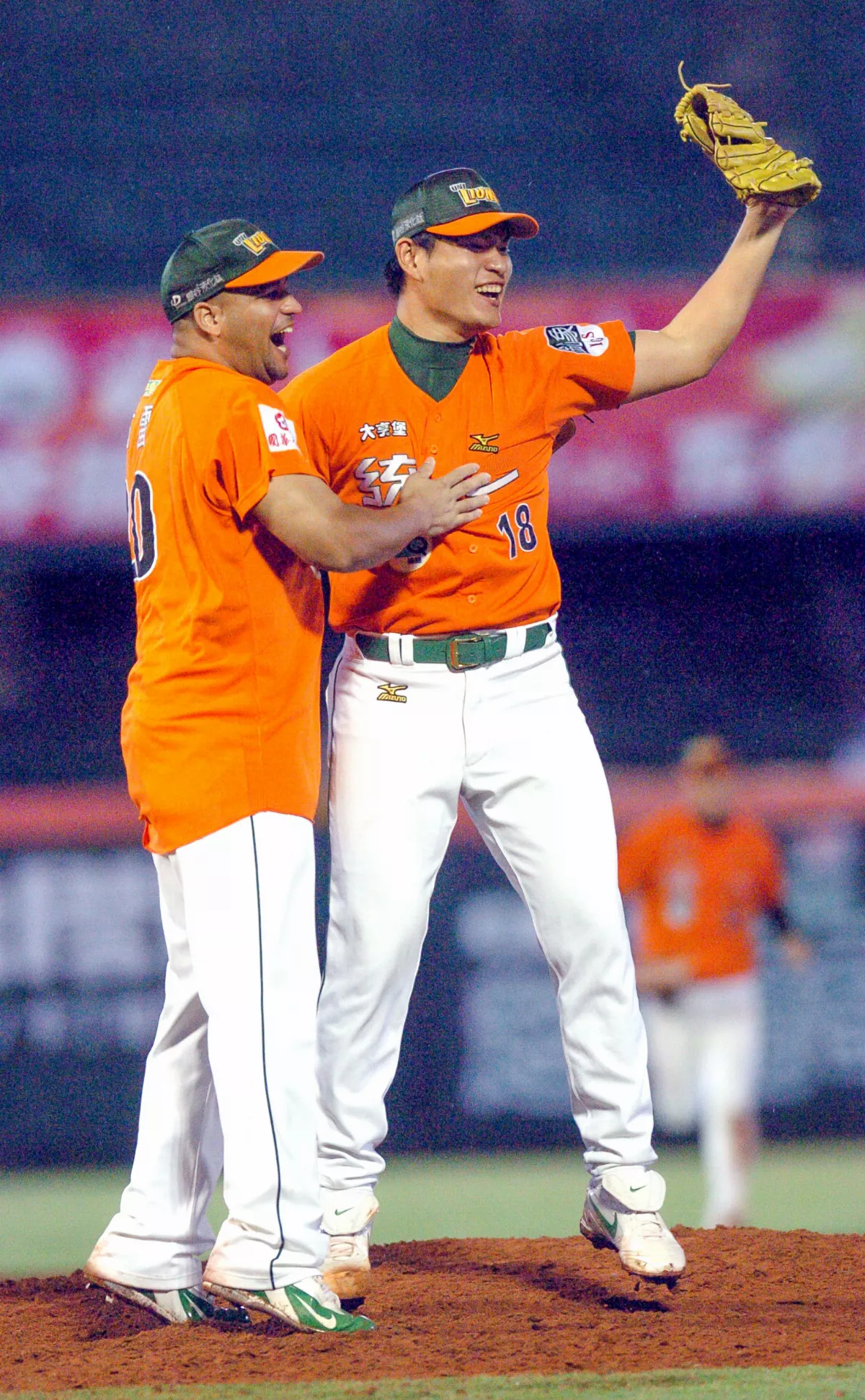 中職／布雷不留遺憾  見證潘威倫引退賽