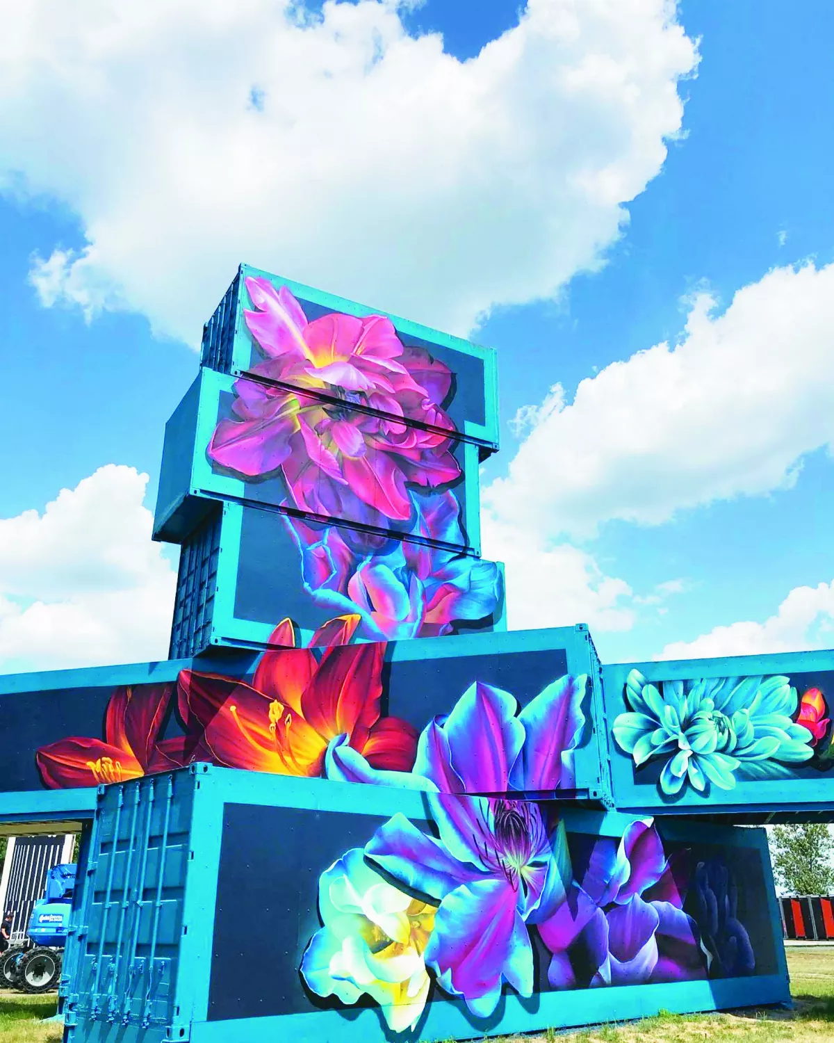 花卉塗鴉 為水泥森林注入活力