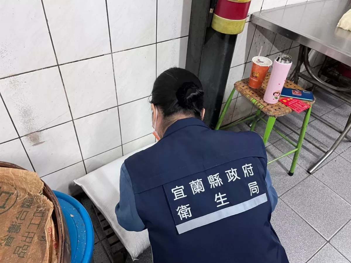 中毒連環爆？宜蘭小吃店疑傳13人食物中毒