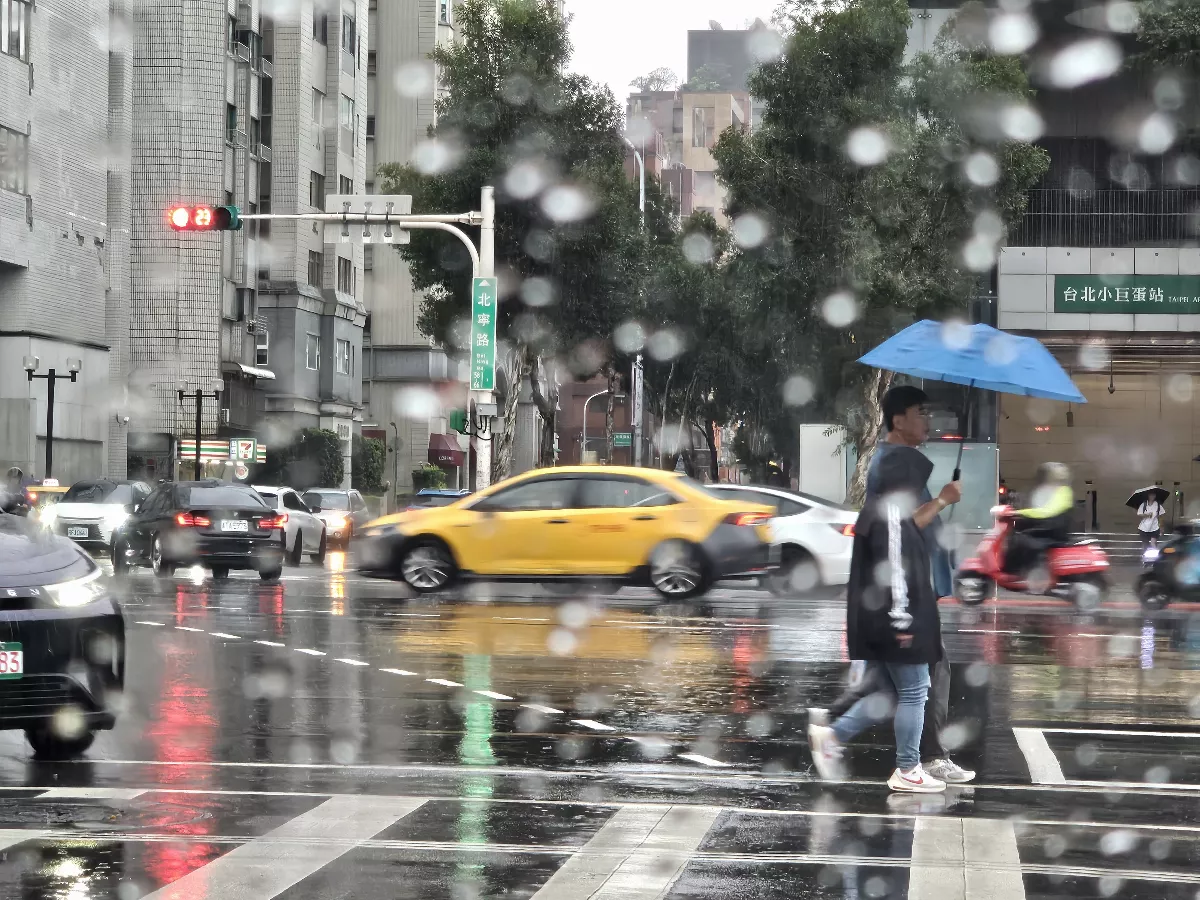 低壓帶不穩定   豪大雨發生機會高
