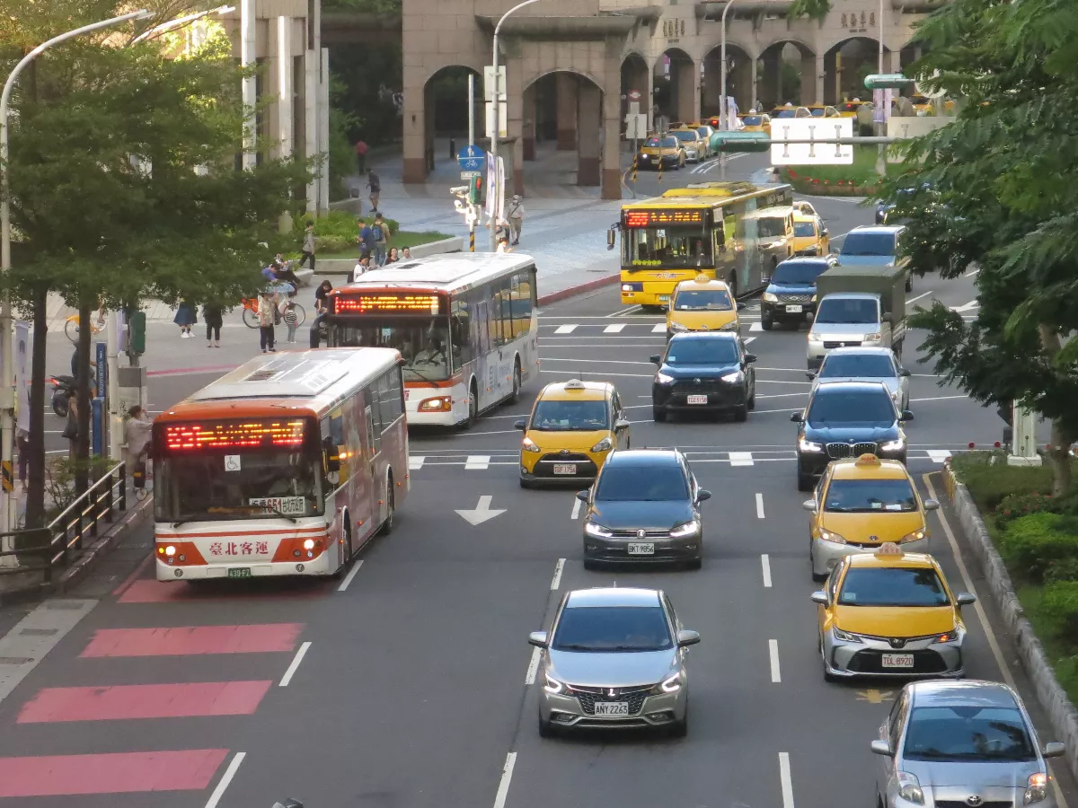 板橋最後免費公車F501將成歷史 11/1轉型市區公車「596」路線