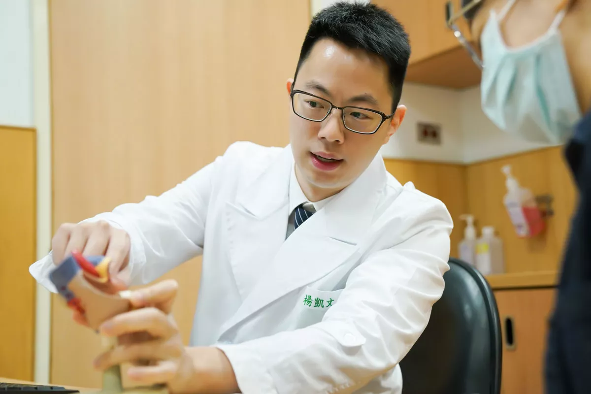 腰背痛疑腎結石復發 巨大腹主動脈瘤作怪