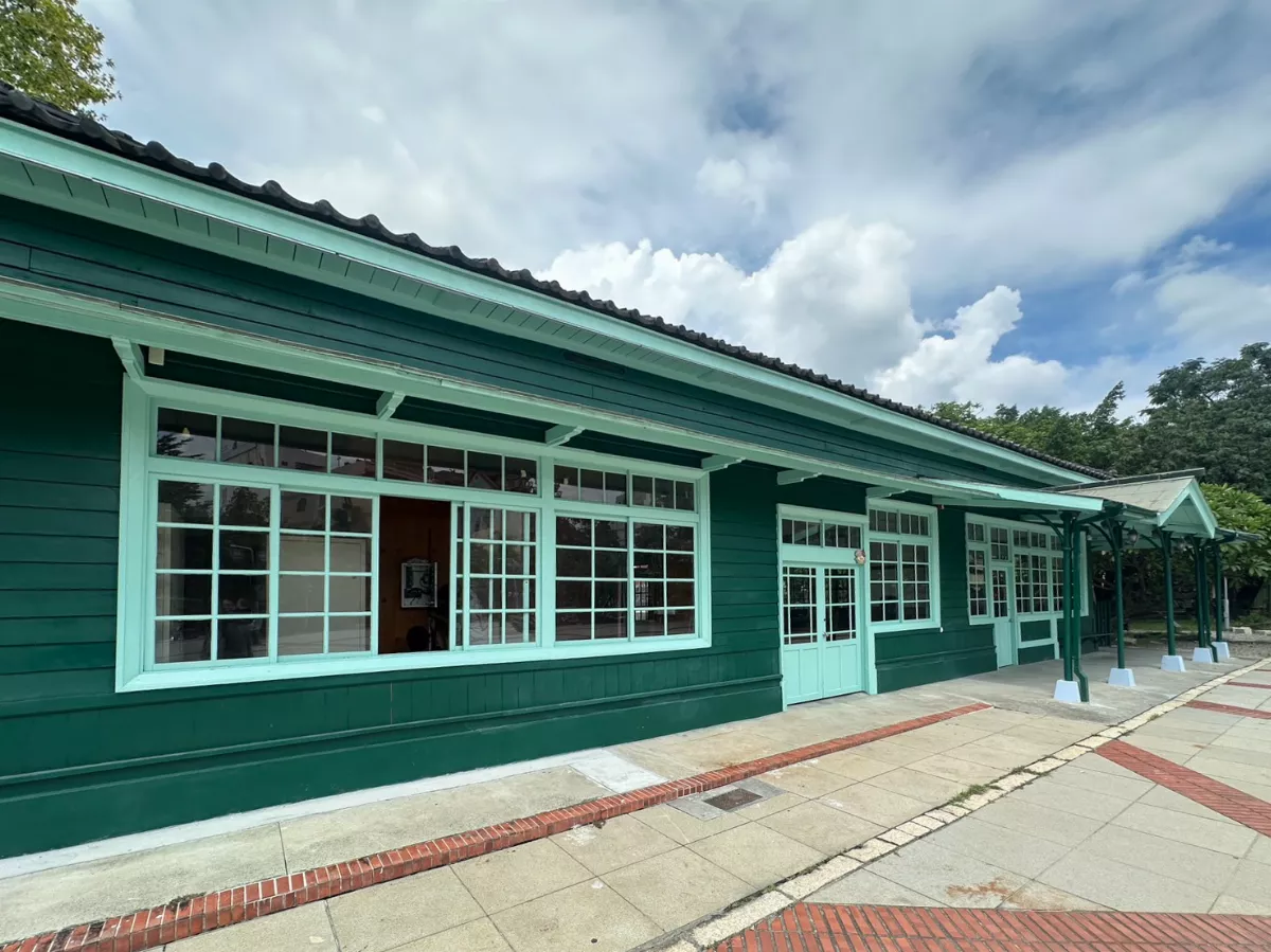 阿里山林鐵北門驛修繕完工   以餐飲旅運新風貌重生