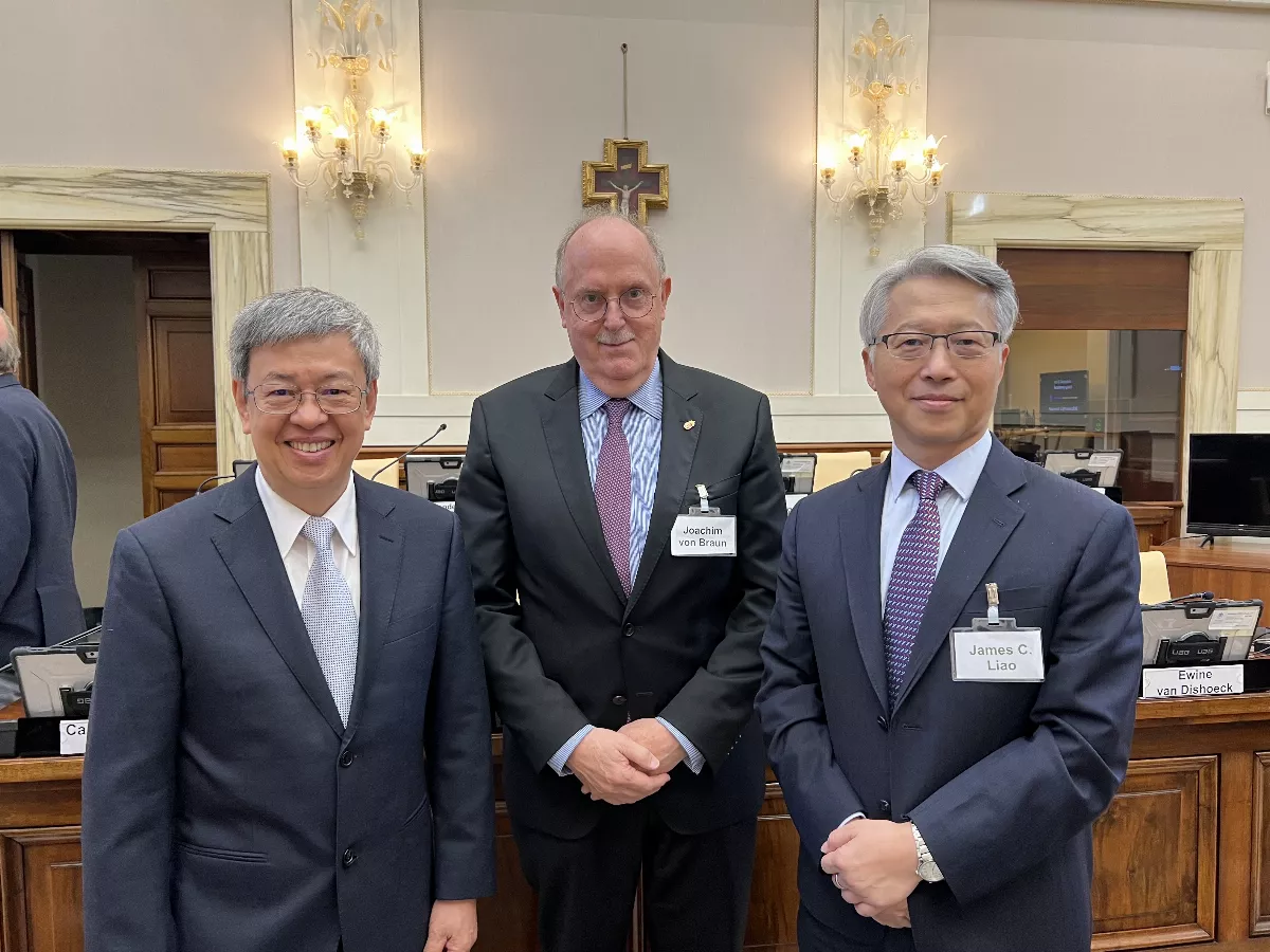 廖俊智受邀教廷宗座科學院發表演講　深化台梵科學交流