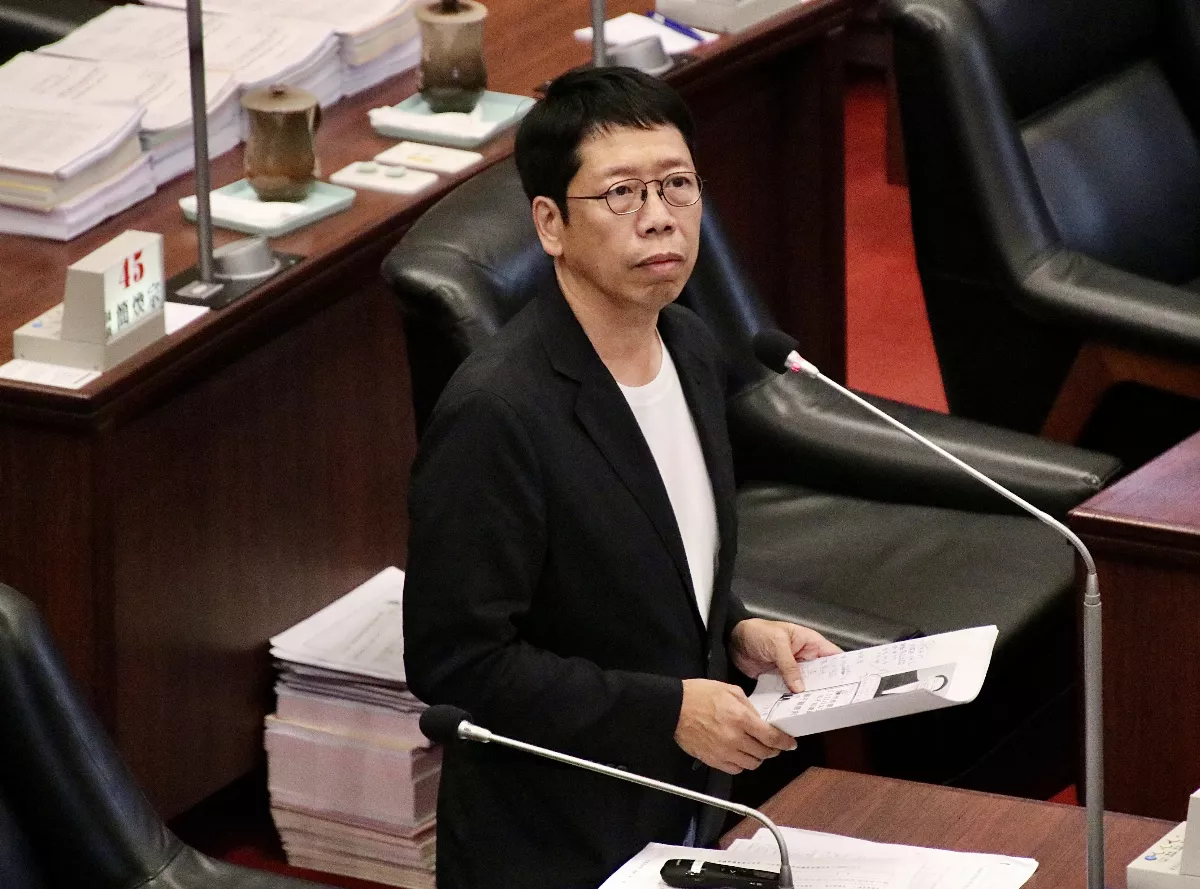 議員黃紹庭躲大陸3天 雄檢證實今返台就訊