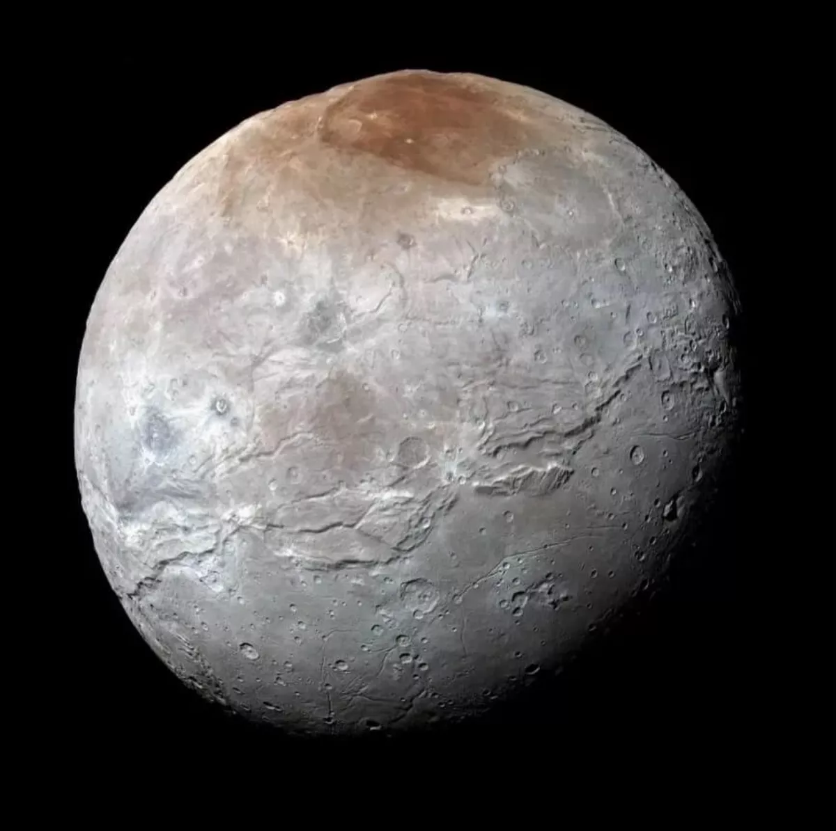 冥王星最大衛星首發現二氧化碳 揭太陽系誕生奧祕
