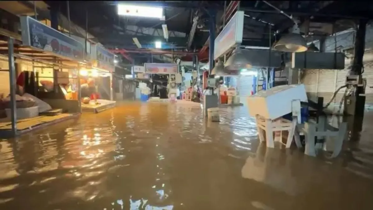 金山午後溪水暴漲 新北氣象站：颱風水氣助長