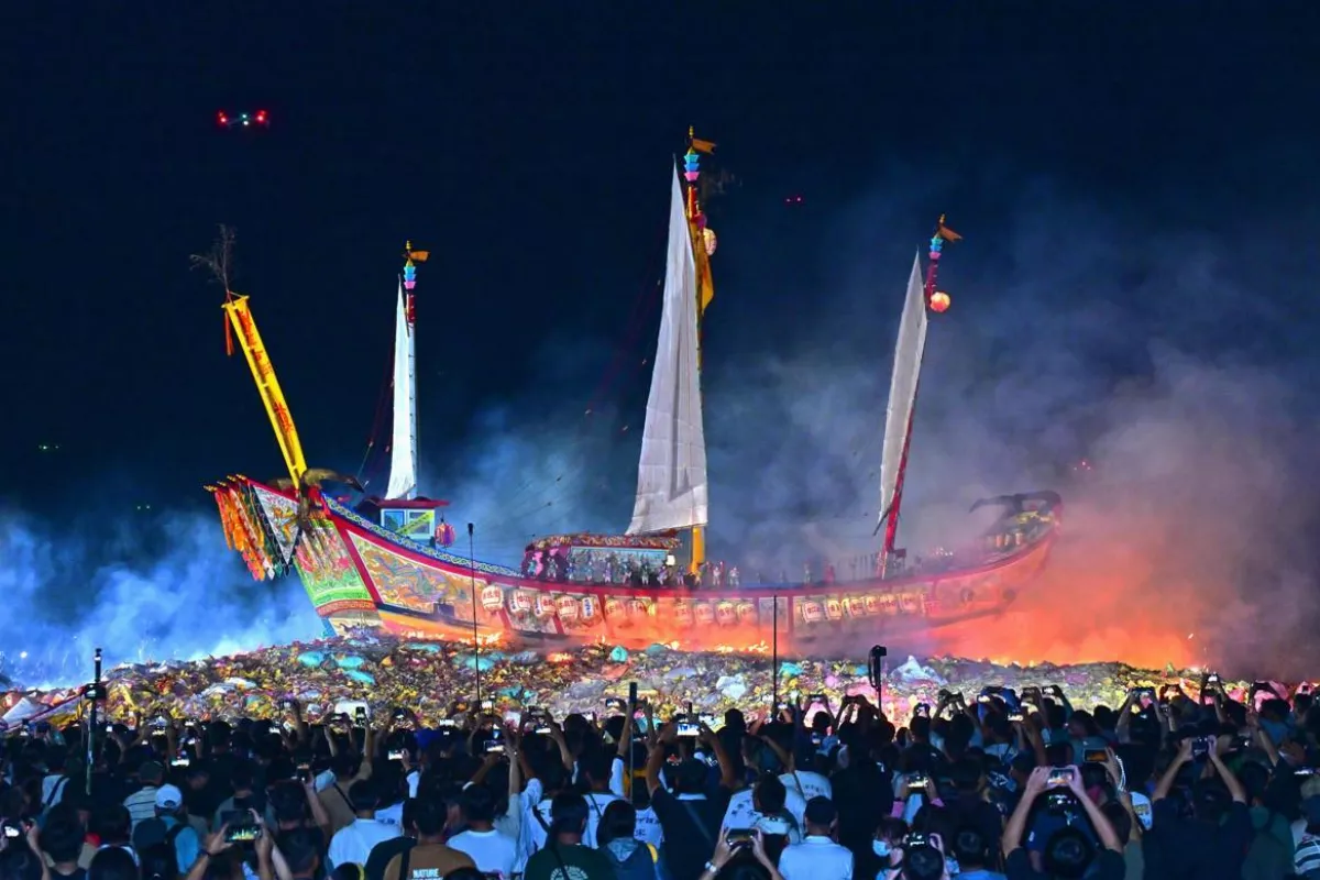 東港東隆宮迎王平安祭典 恭送甲辰正科代天巡狩千歲爺