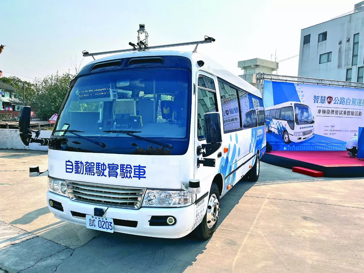 安全疑慮 台61線自駕公車實驗喊停