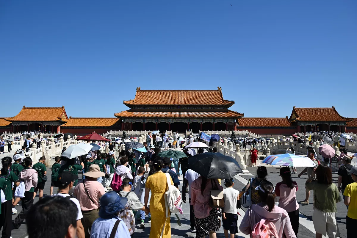 黃金周空有人潮 旅遊業者業績慘澹