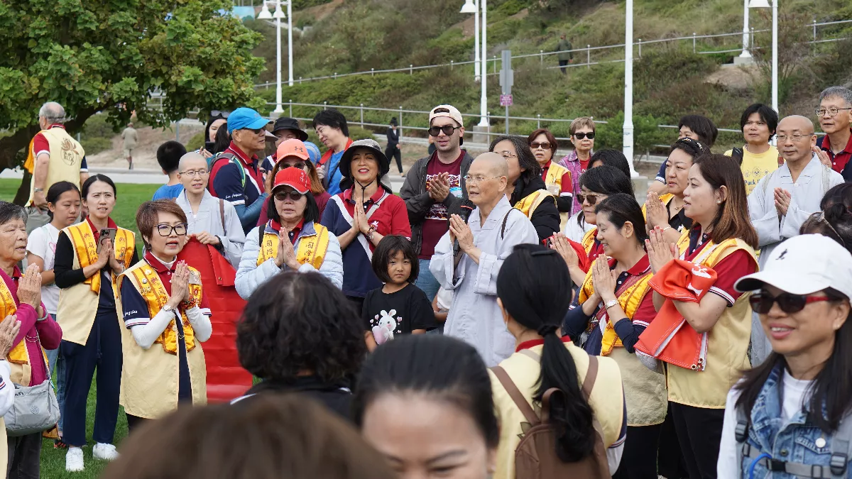 BLIA LA Members Rejuvenate Their Spirits by Cleaning the Beach for International Coastal Cleanup Day