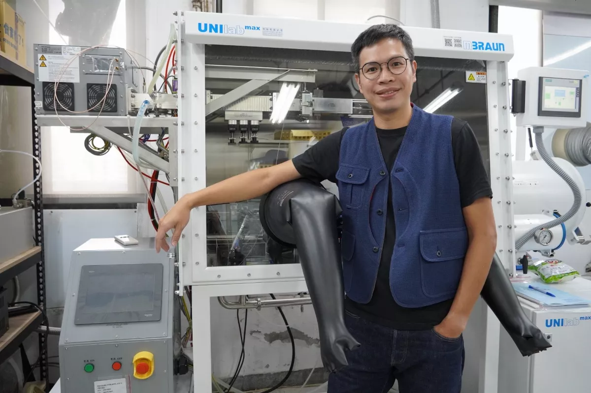 結合橡膠與半導體技術 邱昱誠研發電子皮膚未來應用