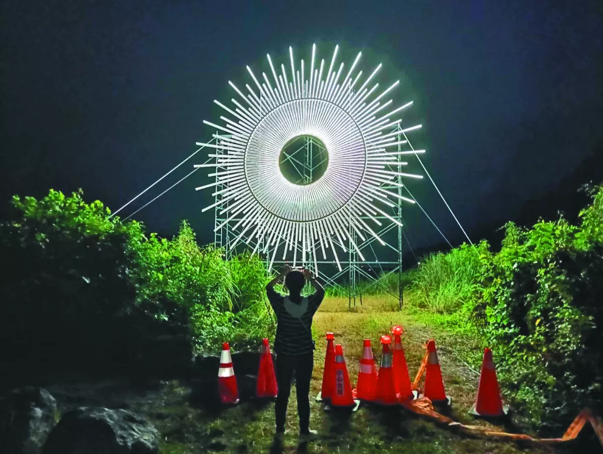 台東光祭 夜空太陽吸睛