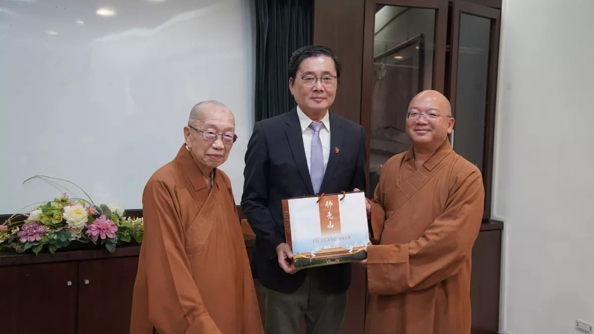 佛光大學第8任校長出爐 11/1趙涵㨗接任