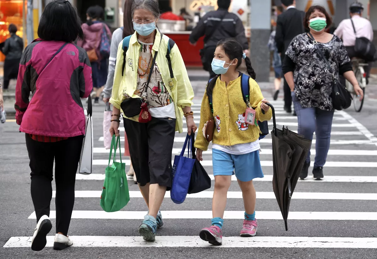 明變天轉溼涼 下周台灣南方海域有颱風發展
