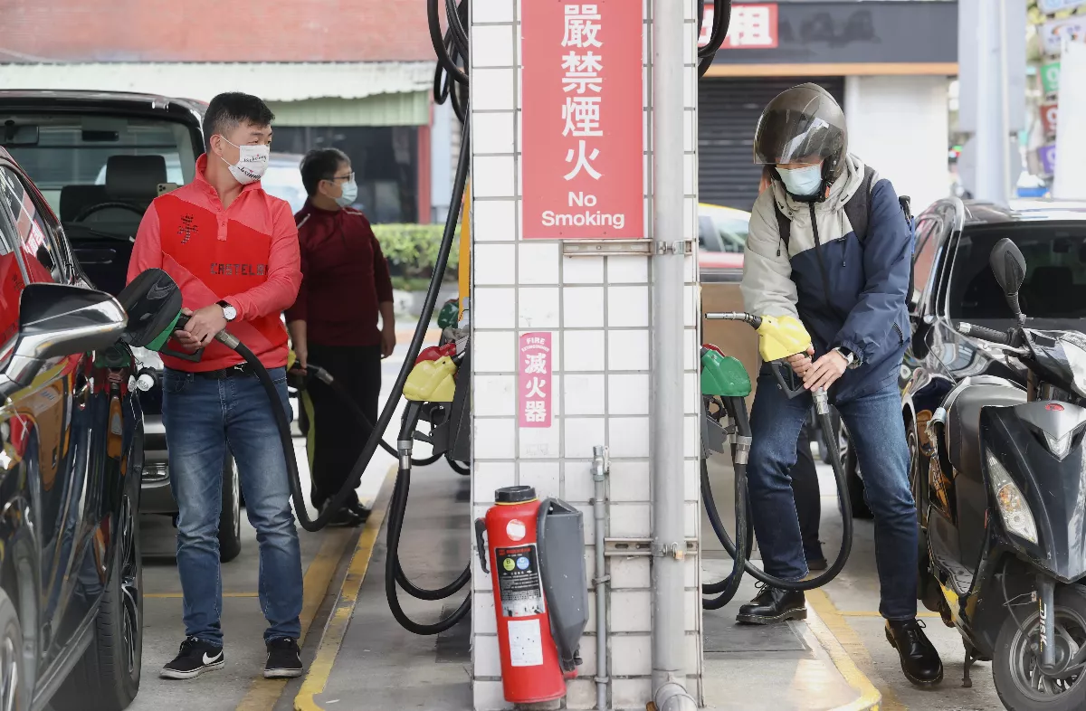 國際油價走跌 下周汽油估不調整、柴油降0.1元