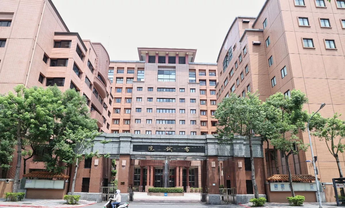 考選部經專家和機關意見 刪警特刺青、身高限制 
