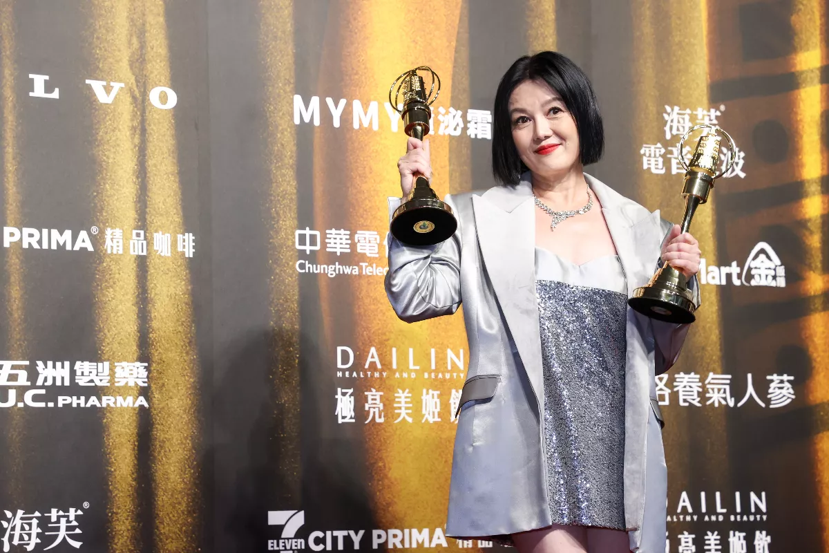 苗可麗摘金鐘迷你劇女配 連2天得獎喜極而泣：我上輩子一定救了很多人