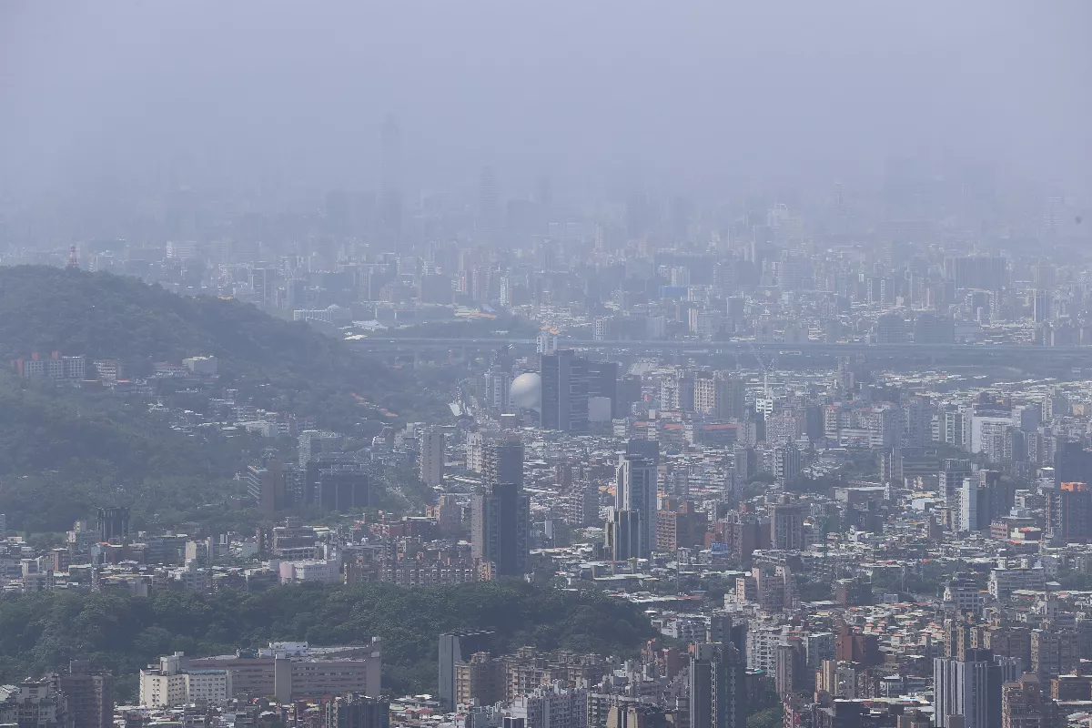 東北季風挾境外汙染物 全台空品23日亮橘燈