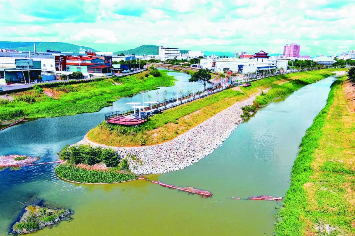 美化阿公店溪水岸