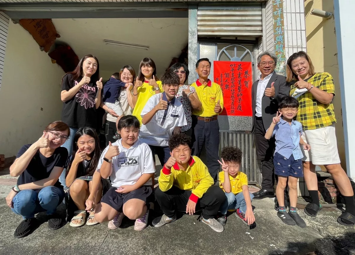 帶領全家族製作藝閣 吳震星獲社會教育貢獻獎