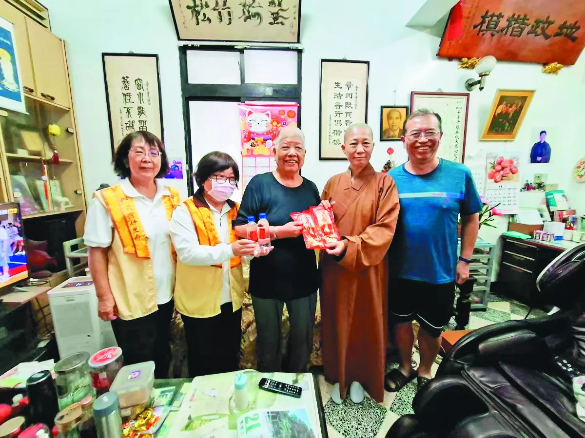 康芮重創花蓮 月光寺馳援關懷
