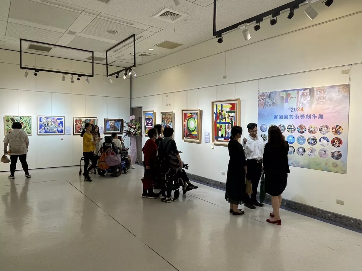 畫圈圈創作展今開幕  身障生用藝術譜寫生命故事