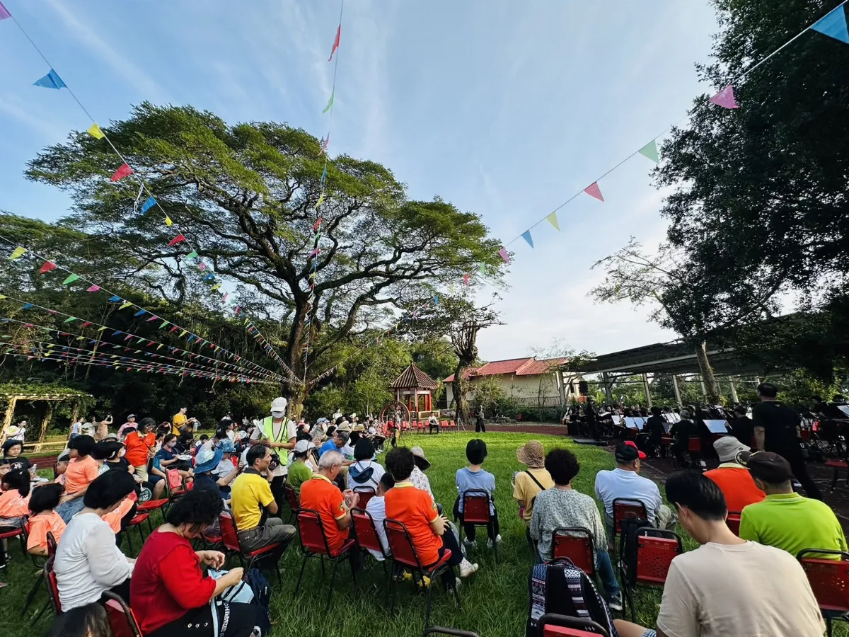 最美校樹 相約75歲雨豆樹下歡度百年校慶