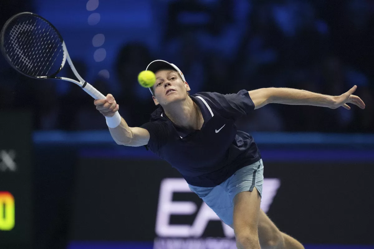 網球／完勝魯德直闖決賽 辛納年終賽連2年爭冠