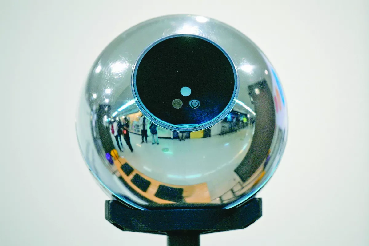 區分人類或機器 掃描眼球計畫惹爭議