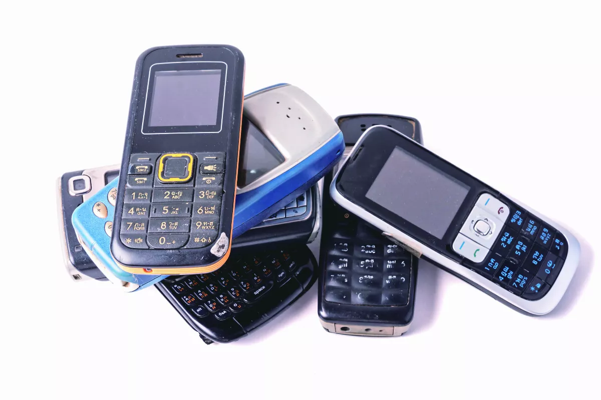 廢棄手機要回收！