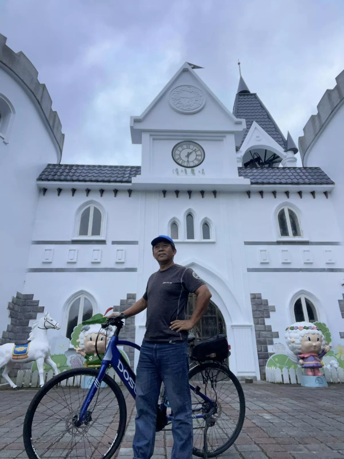 熱血單車教練 助77歲校長環島圓夢