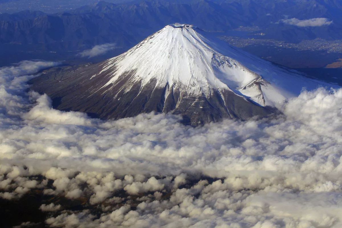 81歲「富士山先生」 39年來攻頂2240次