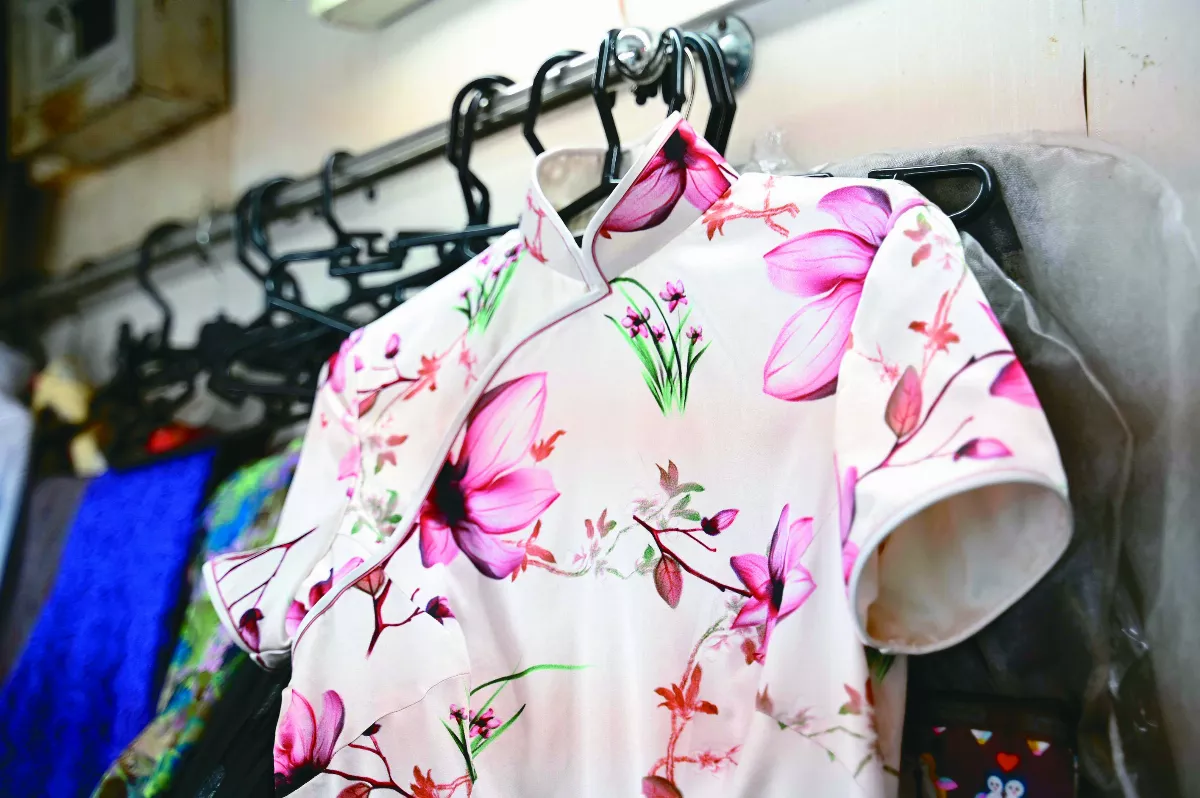 感嘆產業衰退 香港旗袍大師封針