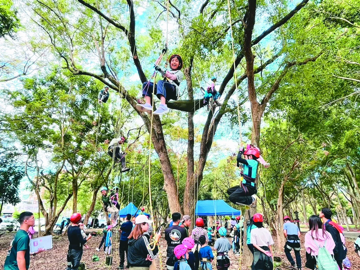 攀樹體驗 超新奇