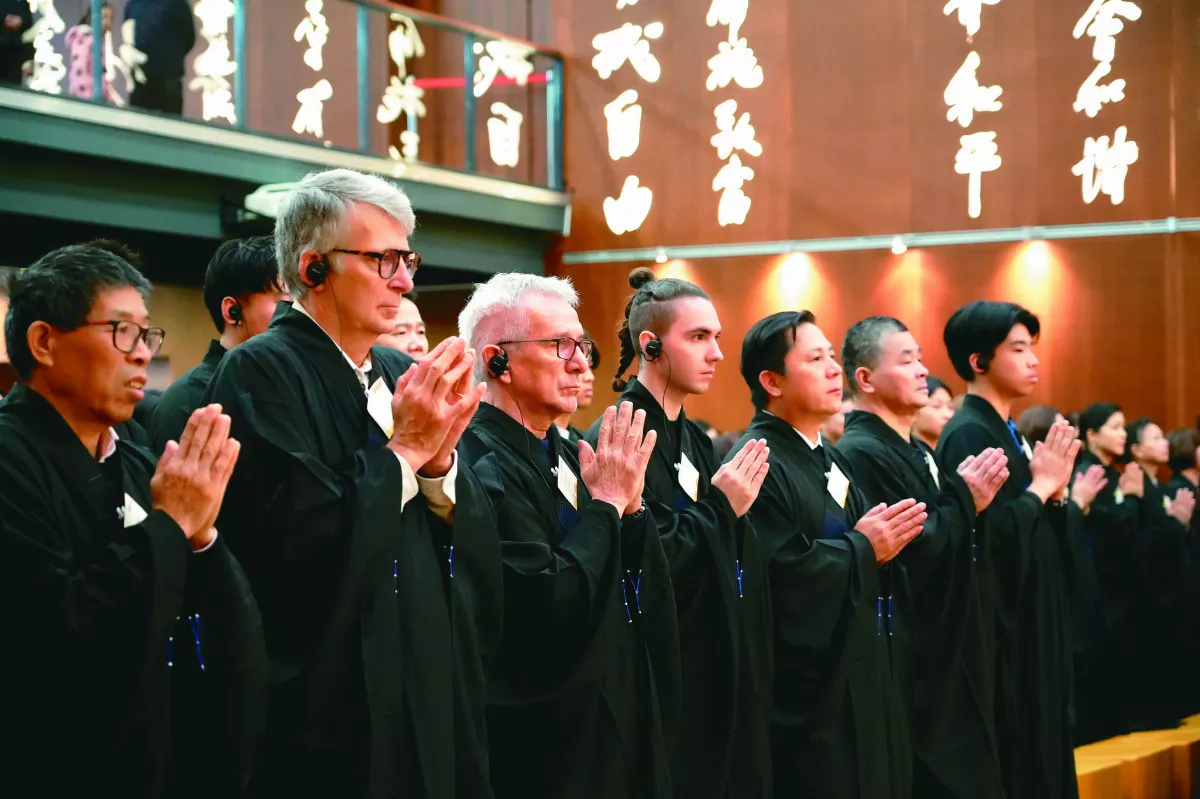 法華禪寺皈依祈福 點亮佛子心燈