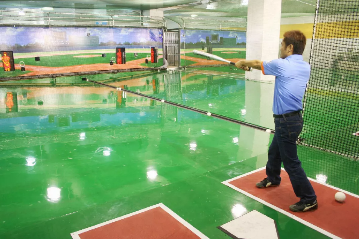 12強賽奪冠打擊場爆人潮 醫提醒運動傷害